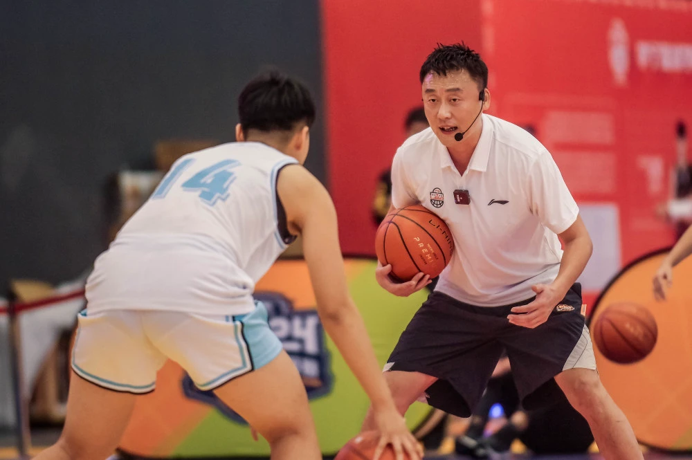 哪里能找到有关篮球训练中纪律培养的方法_2
